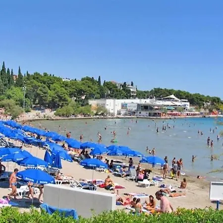 Lägenhet Cozy At Heart Of *